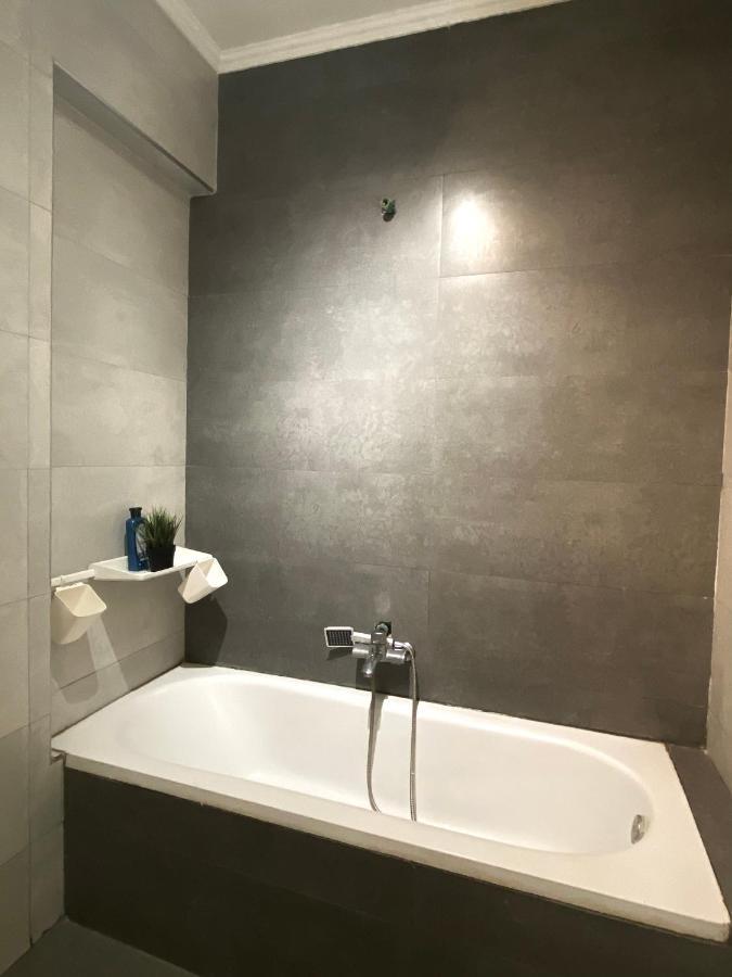 Hyat Apartment *