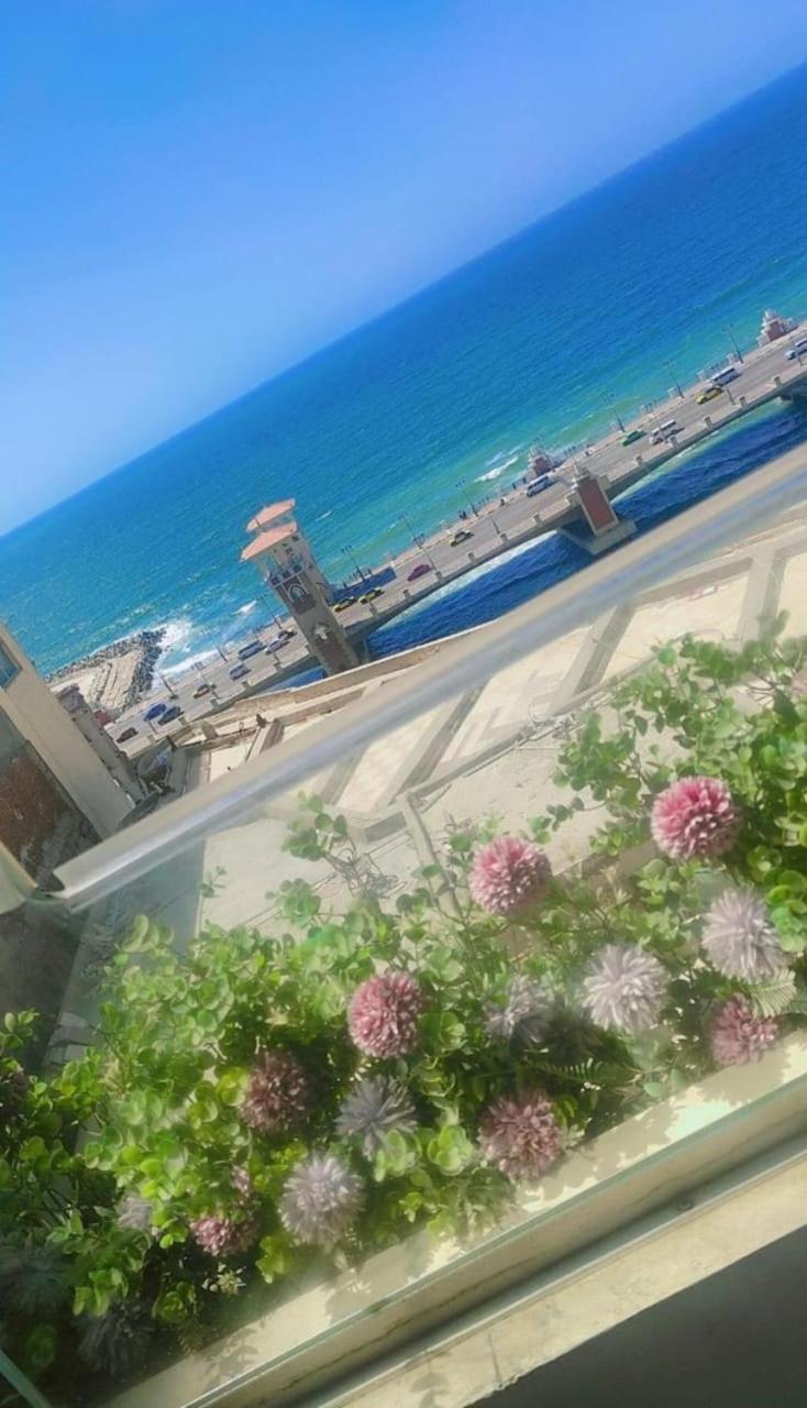 Hyat Apartment
